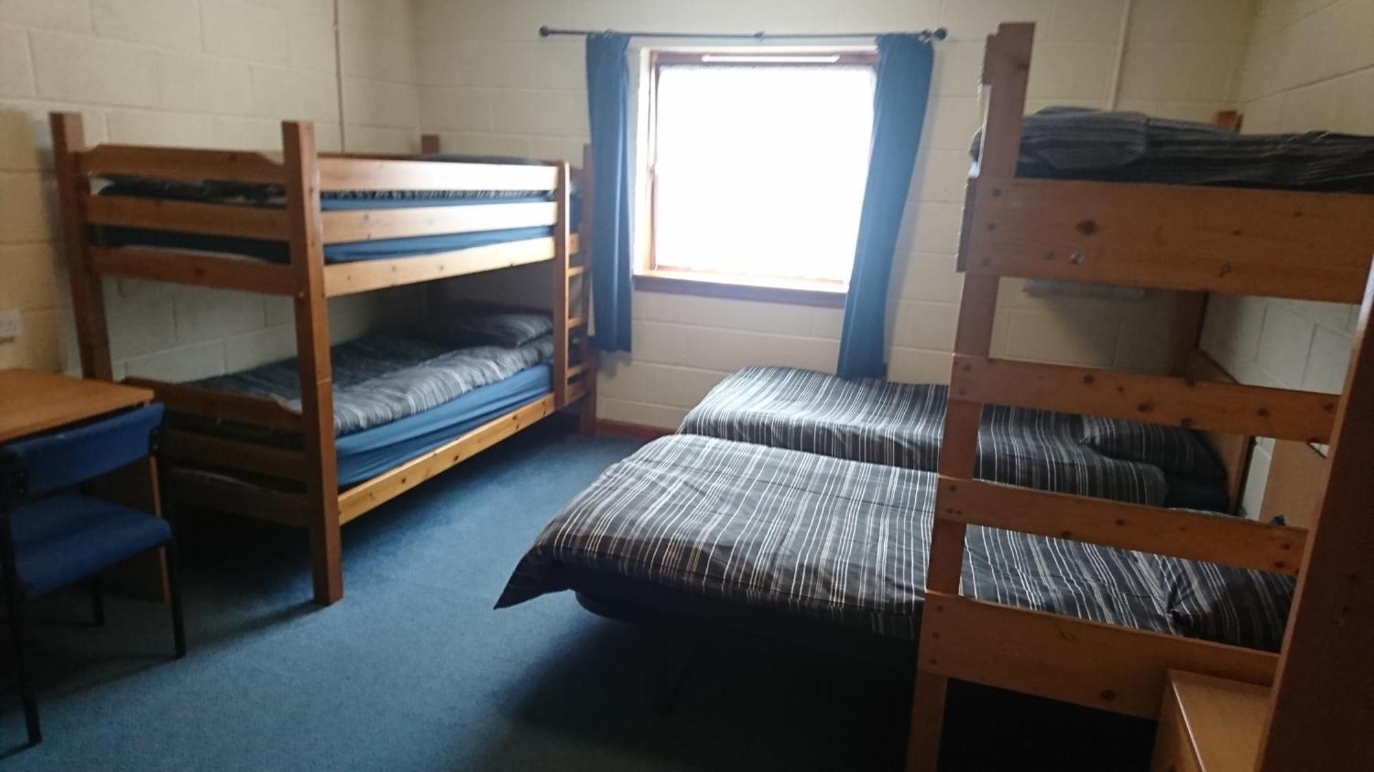 Fsc Dale Fort Hostel Quarto foto